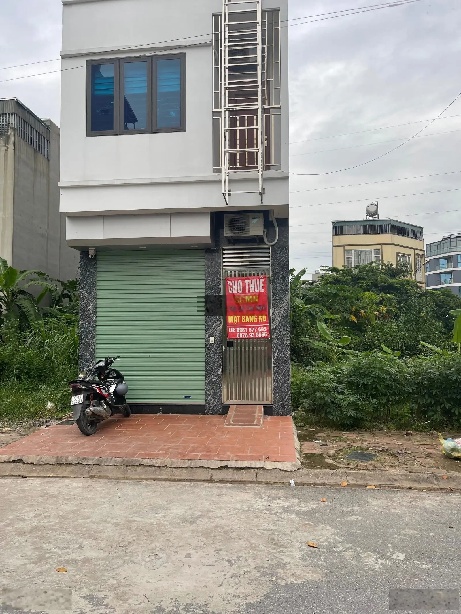 Hàng hiếm , bán 2 căn liền kề 100m/căn cạnh nhau , mt 10 m dtxd 920 m2 . sđcc.