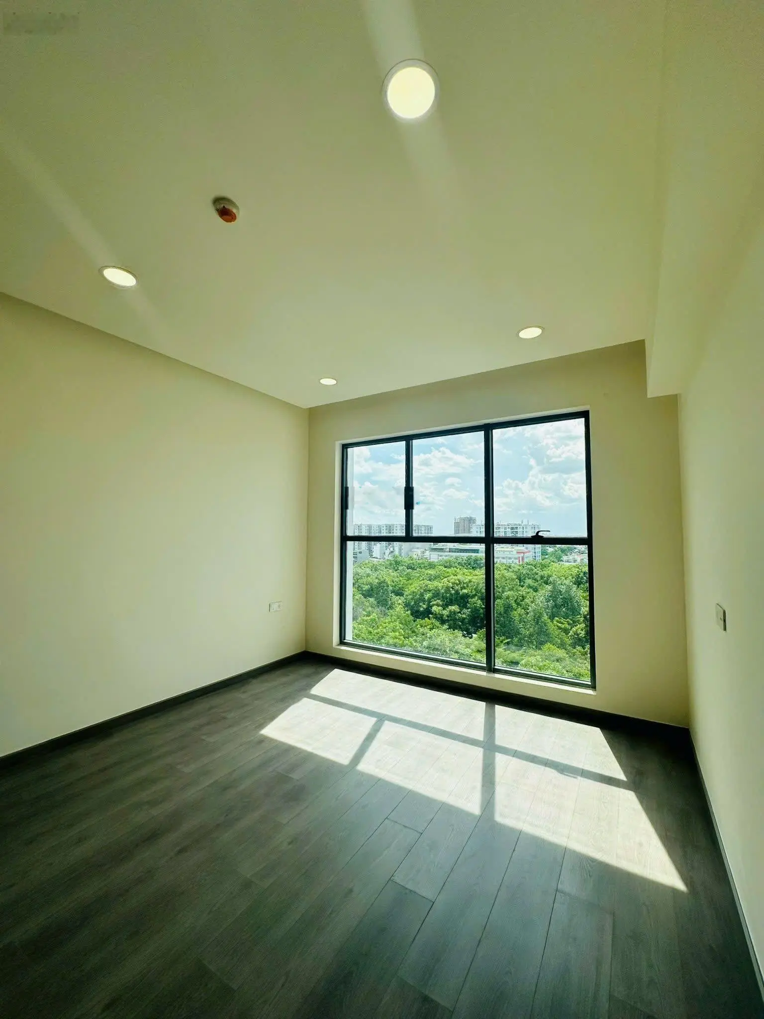 Căn hộ CC Centery 3PN 121m2 thanh toán 1,8 tỷ nhận nhà, ân hạn gốc 3 năm, chiết khấu 17%