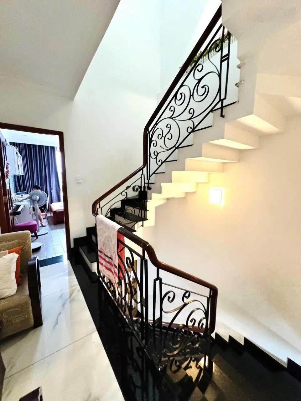 65m2 - hẻm xe hơi vào nhà 4 tầng Nguyễn Cửu Vân - Bình Thạnh chính chủ ở nhà cực đẹp bán chỉ 12 tỷ