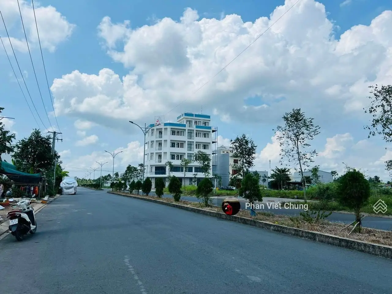 Chủ ngợp cần bán đất MT Đ. Hoàng Hoa Thám - P2 - Vĩnh Long. Gần ĐH Kinh Tế TPHCM 115m2, SHR