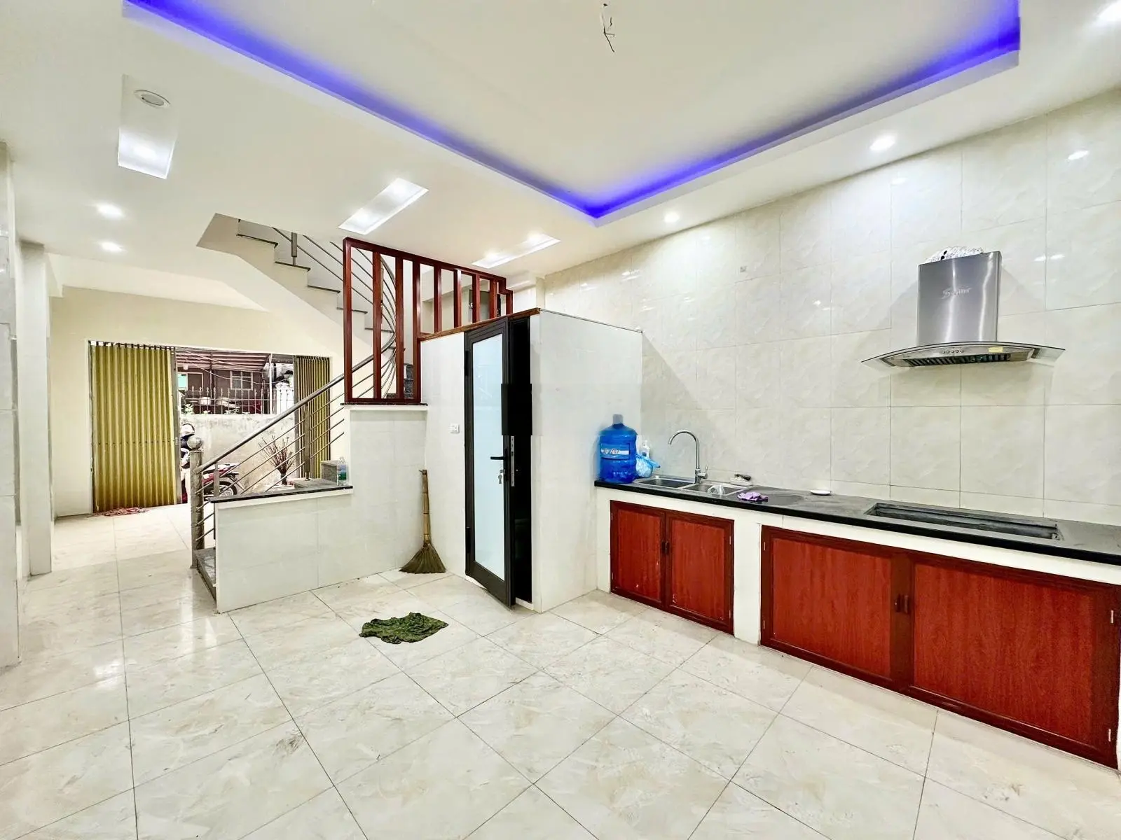 Bán nhà dân xây tâm huyết tây tựu, bắc từ liêm, hn. 40m2,5 tầng, 5.45 tỷ