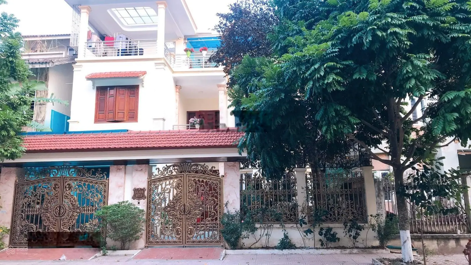 Chính chủ bán căn LK2 đối diện chung cư, nhà hoàn thiện full nội thất giá đầu tư tốt