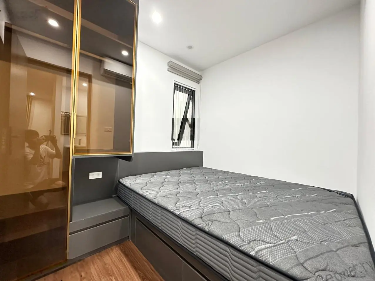Bán tòa nhà CCMN Nguyễn Khang, Cầu Giấy, 190m2, 9 tầng, mt 10m, doanh thu 300tr/tháng, đủ GPXD+PCCC