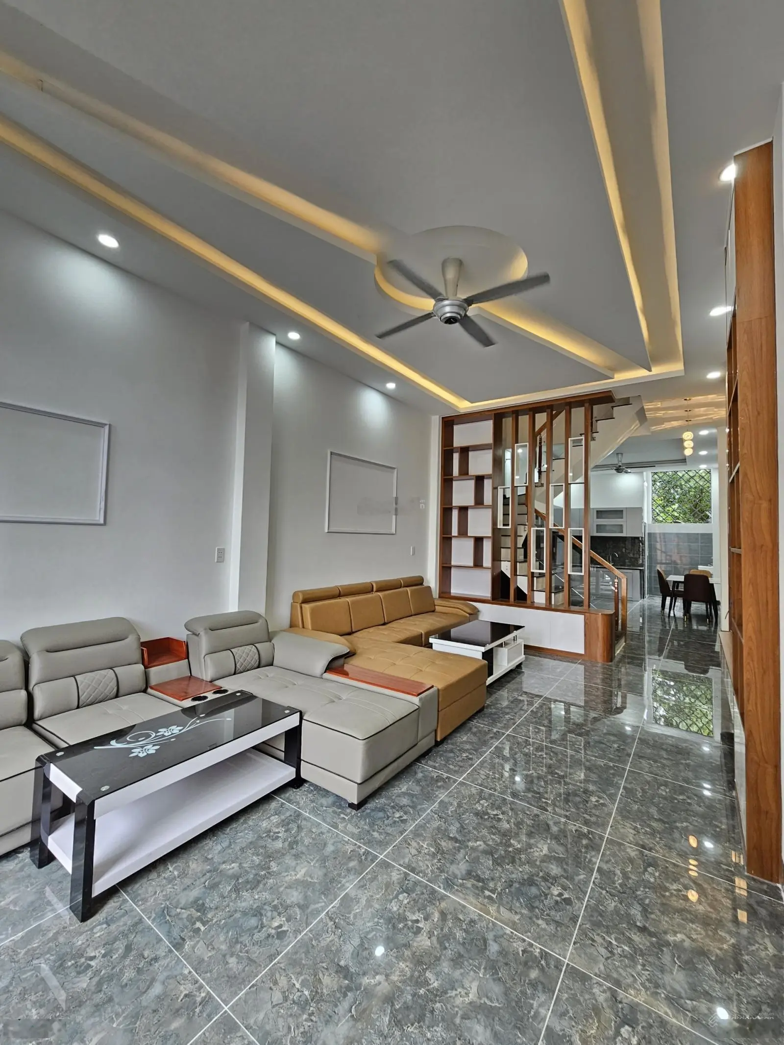 3 tỷ 750 Bán nhà 1 trệt 2 lầu KDC ĐẸP P.Thuận Giao, TP.Thuận An