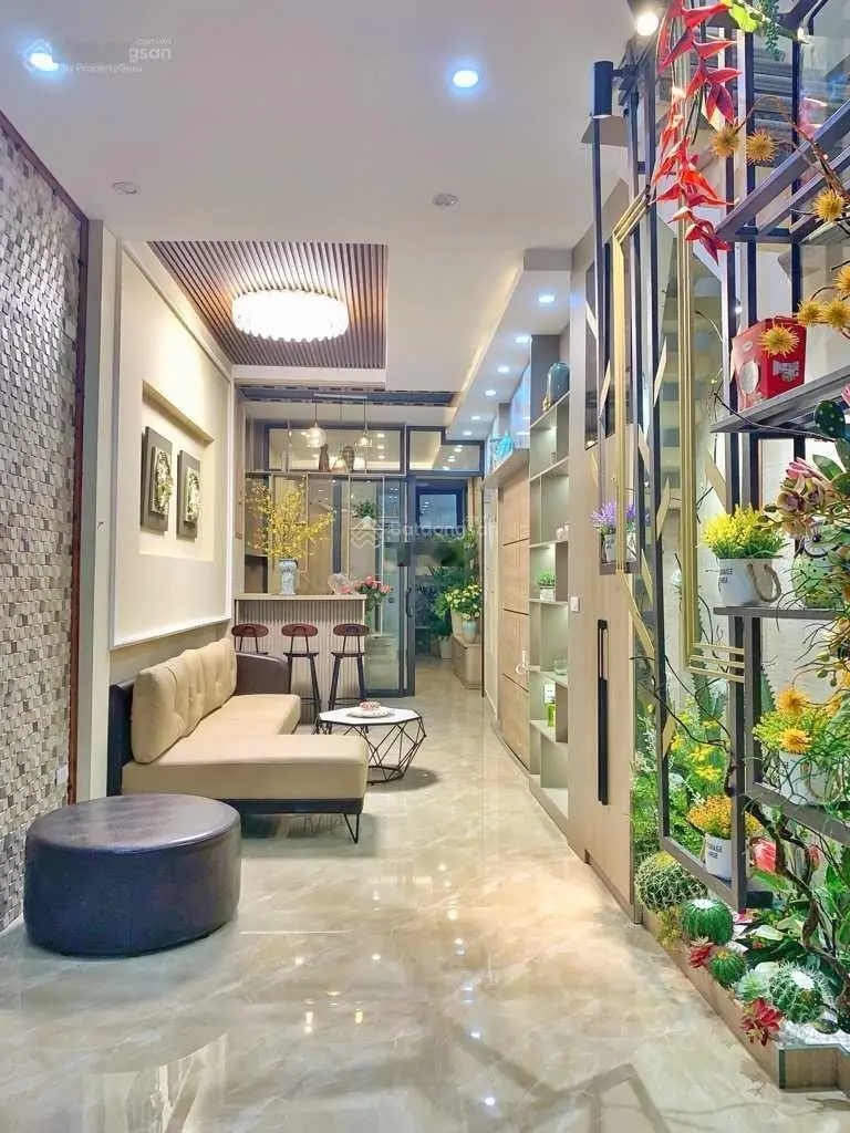 Bán nhà tại Nguyễn Văn Cừ, Long Biên. Diện tích 48m2, giá 7,5 tỷ