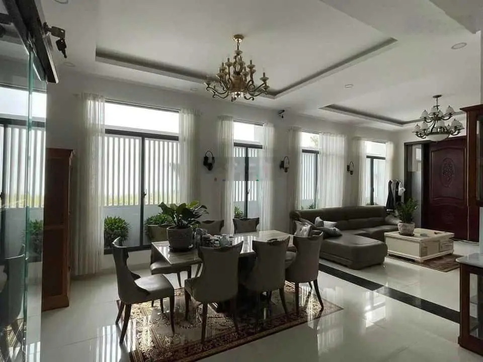 Bán căn biệt thự góc ngã tư đối diện công viên KĐT Hà Quang II chỉ 14 tỷ (đang cho thuê 25tr/tháng)