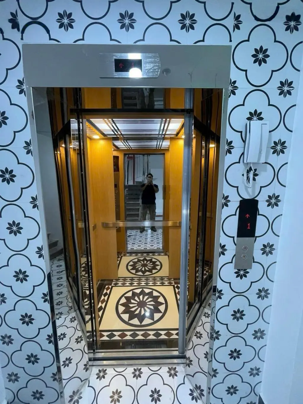 Sát Himlam vị trí siêu đẹp 6 tầng thang máy hầm 29 phòng dòng tiền 150tr/tháng chỉ nhỉnh hơn 30 tỷ