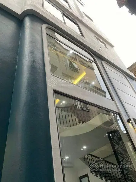 Nhà đẹp trung tâm phường Thạch Bàn 6 tầng sát phố Thạch Bàn, Long Biên, giá hơn 5 tỷ