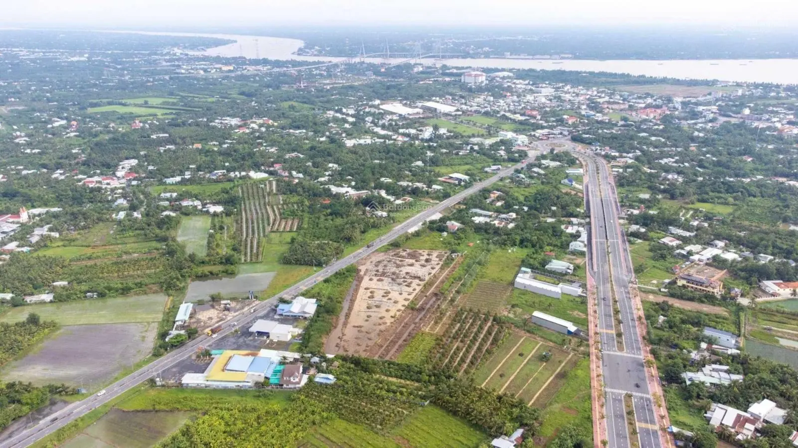 Bán 1.5 ha đất Ngay khu trung tâm tam giác QL1A và Võ Văn Kiệt, Tân Quới Tây, TP.Vĩnh Long