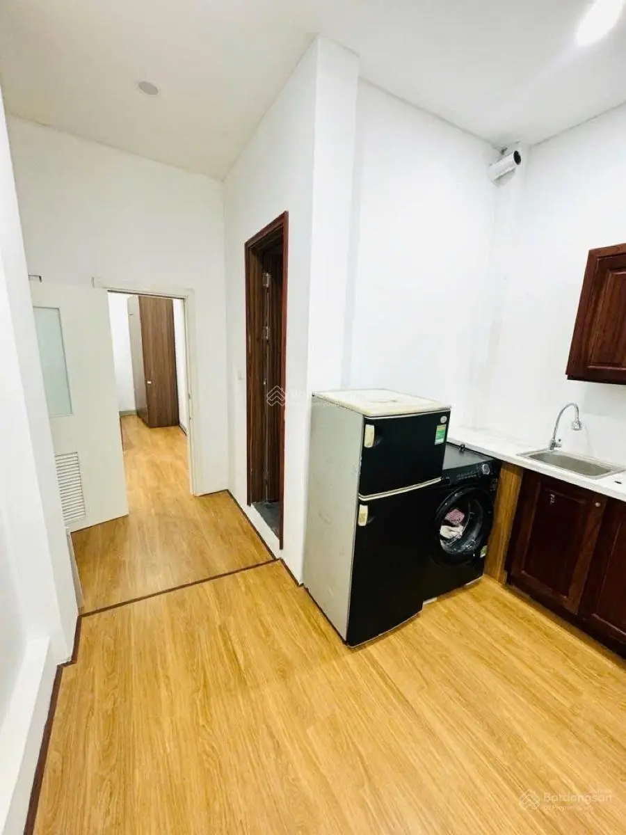 Siêu phẩm nhà ngõ văn hương .dt 56m2. 4 tầng. 3.3m mặttiền . 9.9 tỷ. đống đa. dòng tiền ổn định.