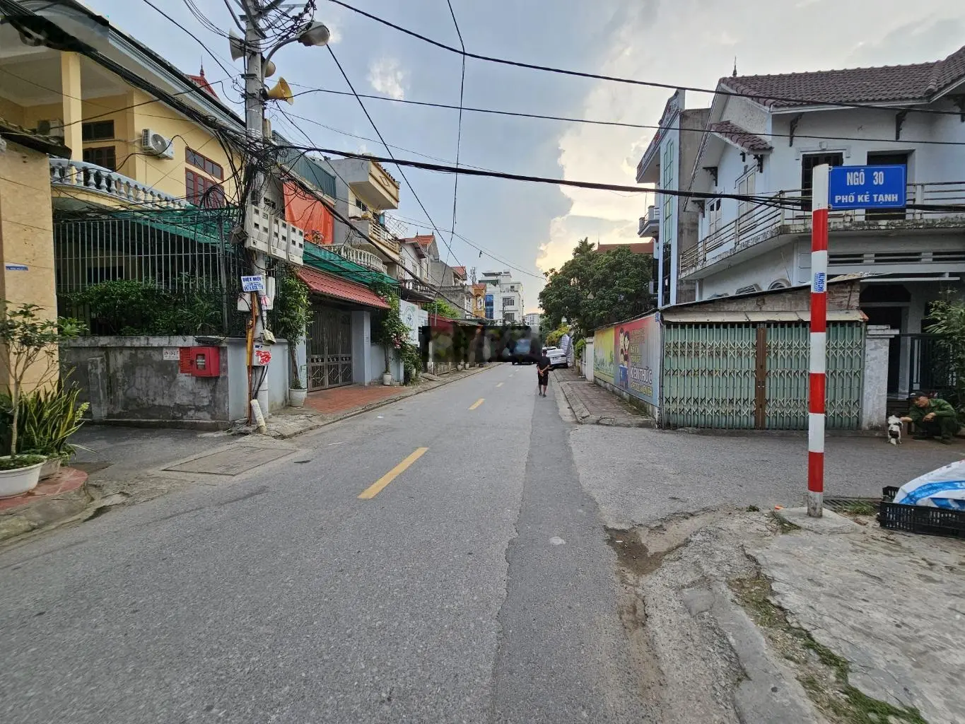 Nhà đẹp phố kẻ tạnh- giang biên- long biên.dt 50m * 6 tầng gara ô tô.nhú 9 tỷ.có tl.