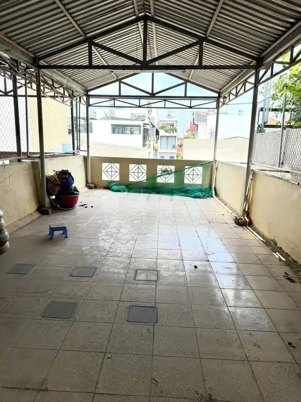 Bán nhà đẹp rộng giá rẻ hẻm xe hơi chạy vi vu LH 0915178859
