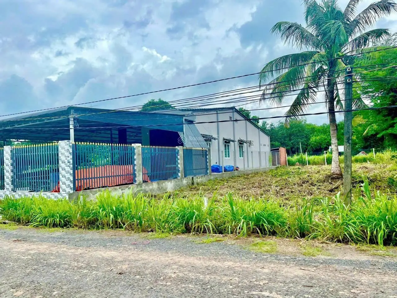 Bán ngộp lô đất ngay sát trung tâm Thị Trấn Châu Thành sẵn ONT 200m2, bao sang tên CC
