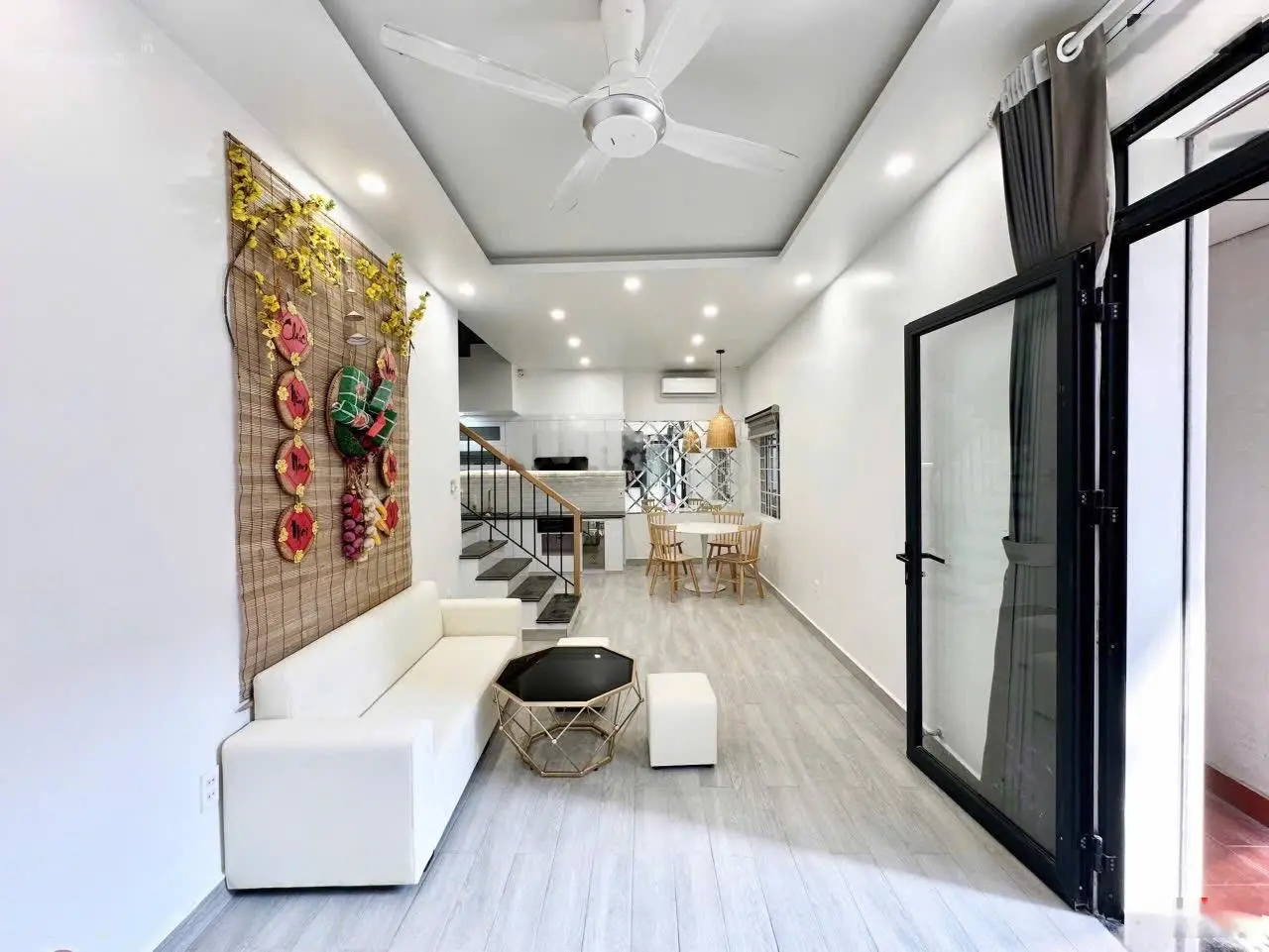 Bán nhà phố thiên lôi siêu đẹp ạ