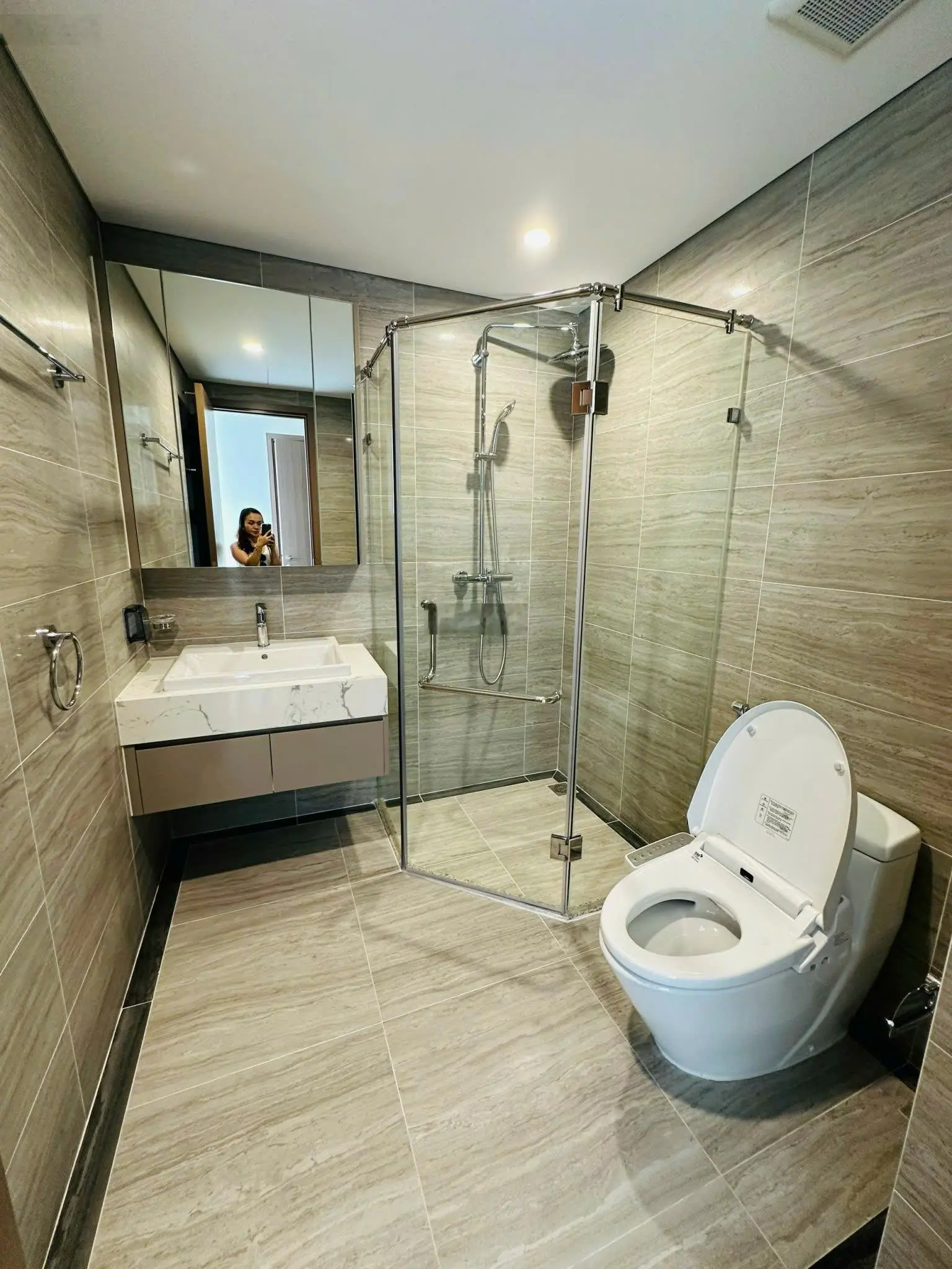Giá tốt, 4,6 tỷ/ căn 60m2 toà TK2. Căn góc view bể bơi