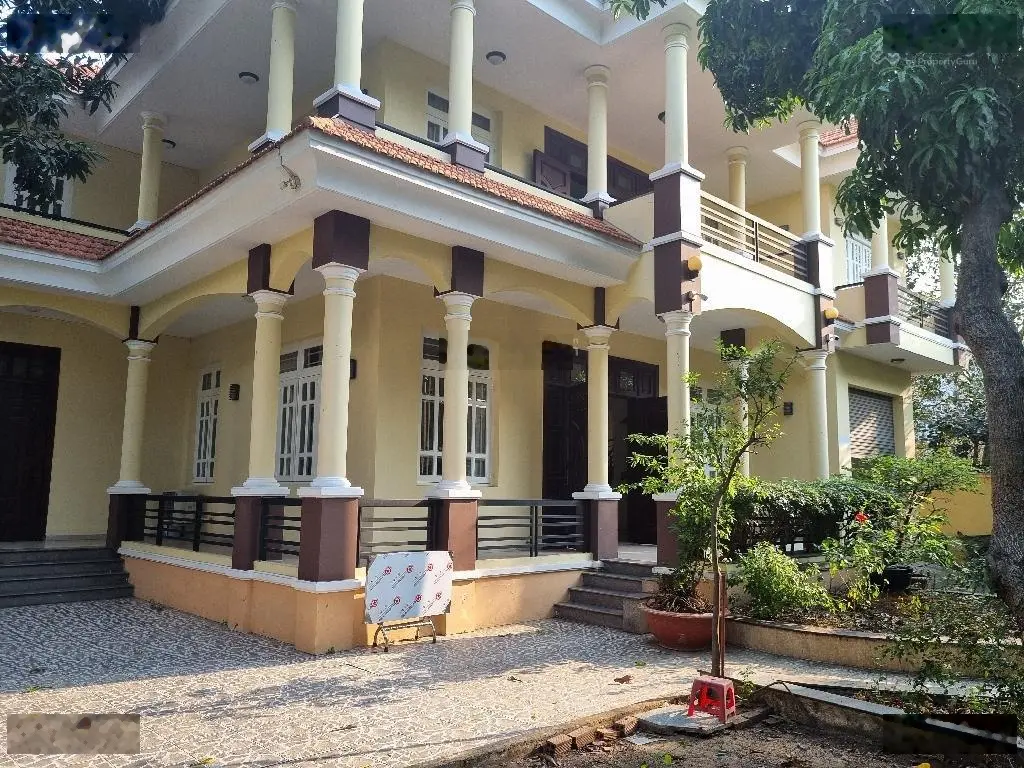 Siêu biệt thự khu Vip Tên Lửa - 713m2 - 25*29 Full thổ - Sổ hồng riêng - 2 tầng - giá 53.5 tỷ TL