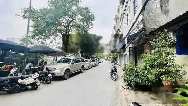 Bán nhà Phương Mai, Đống Đa: 23/34m, 6 tầng, mặt tiền 4,5m giá chỉ 14 tỷ. View hồ thoáng mát.