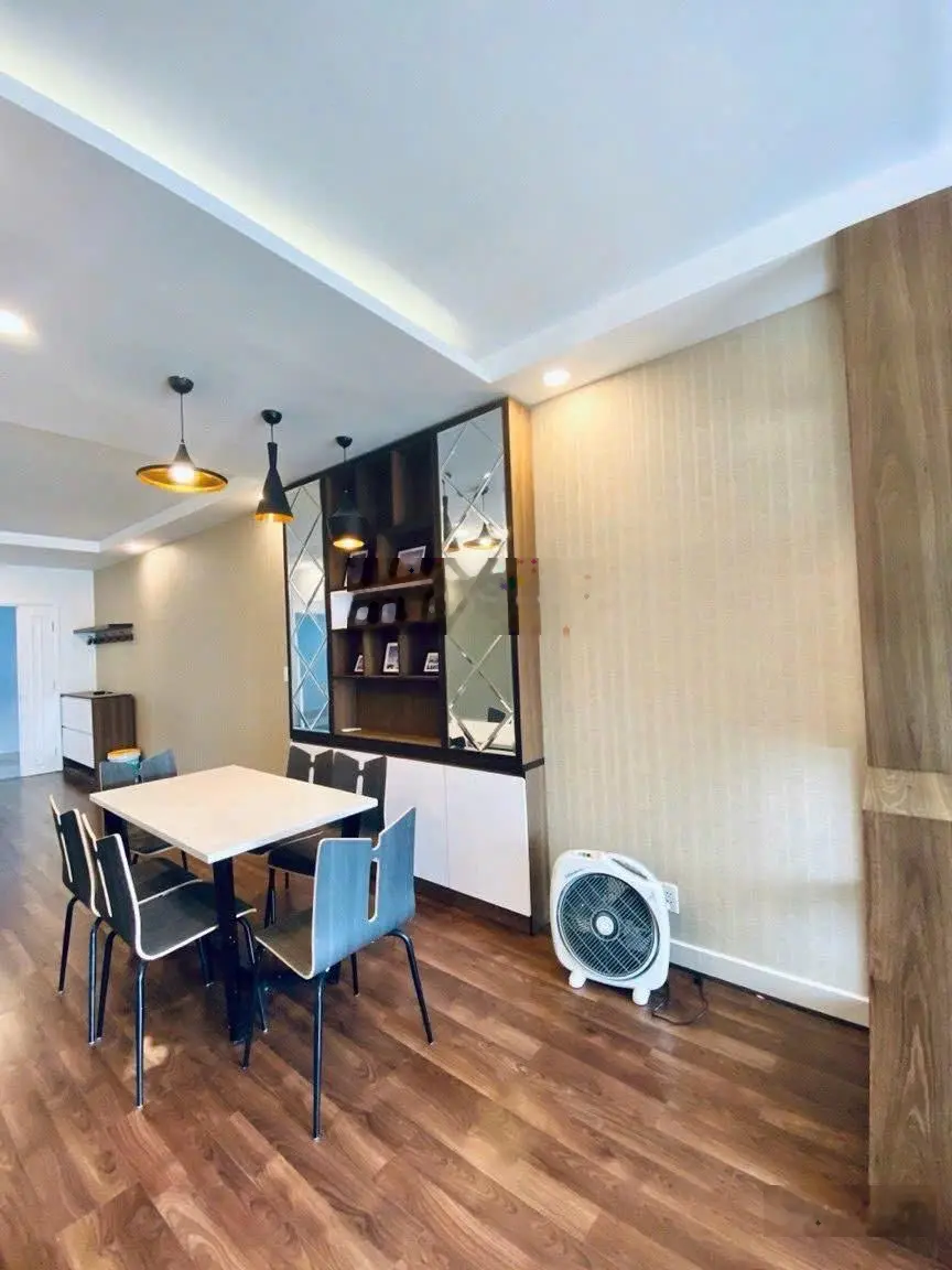 Bán căn hộ chung cư Vũng Tàu Melody gần biển Thùy Vân sổ hồng lâu dài, tầng cao, full nội thất 83m2