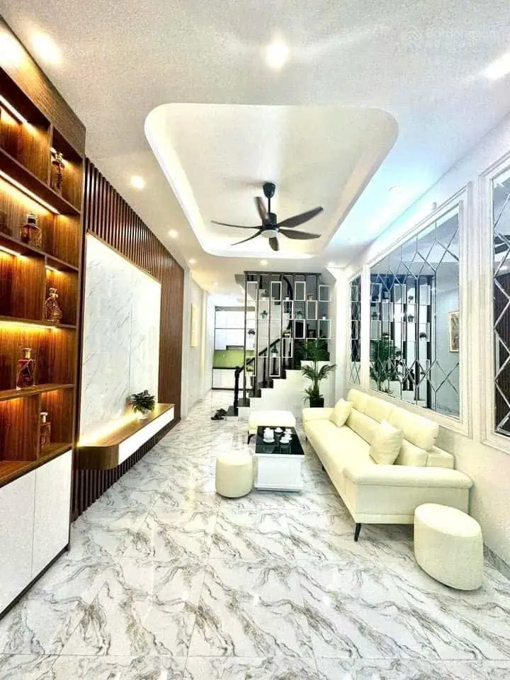 Căn nhà tại Đ.Nguyễn Đình Chiểu, Quận 3, 40m2 SHR 1T2L4PN siêu đẹp Chỉ Có 3,25 Tỷy. LH xem ngay