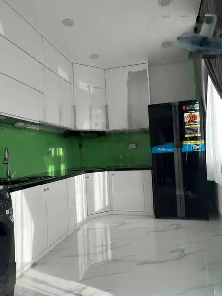 Kẹt tiền nên gia đình muốn nhà hẻm 4m Nguyễn Văn Đừng, Q.5, DT: 4x13m, 4 tầng, chỉ 9 tỷ còn bớt