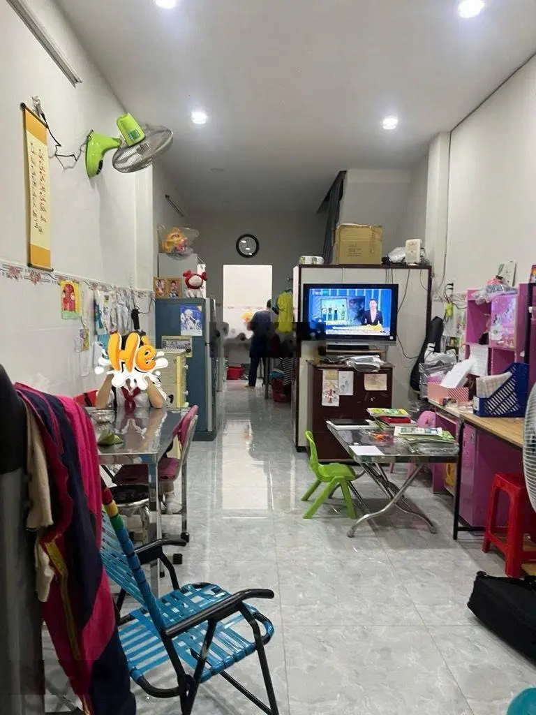 Bán nhà, Nguyễn Sơn, 40m2, 2 tầng, gần mặt tiền, chỉ 3.x tỷ