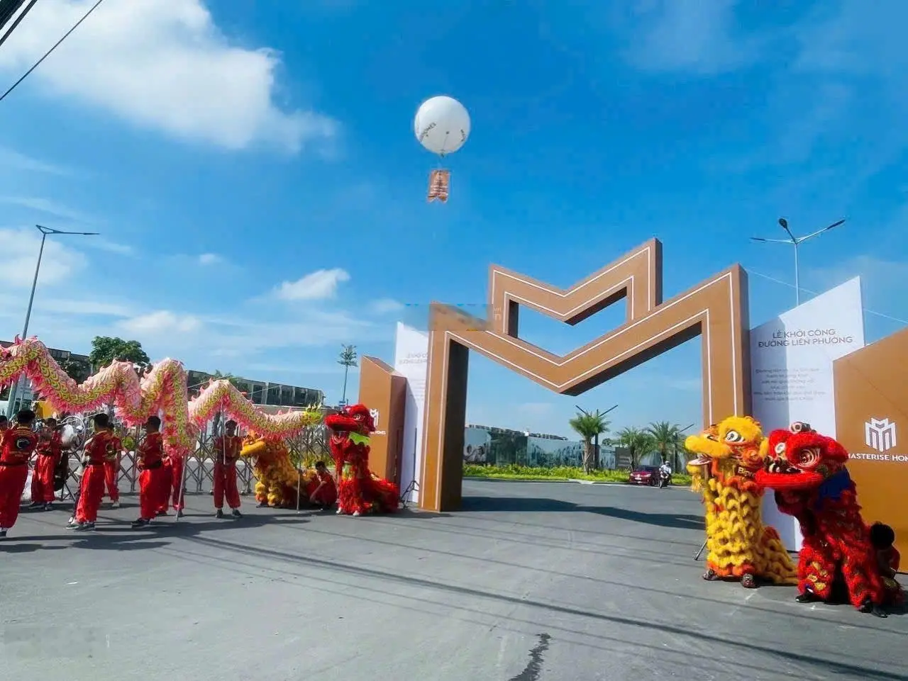 Cần bán gấp đất mặt tiền đường Liên Phường, Tp Thủ Đức. Dt: 958m2, giá bán 93 Tỷ TL
