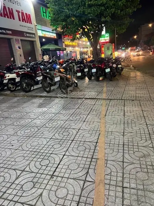 Mặt tiền siêu kinh doanh - 560m2 - rẻ nhất thị trường - đường lớn 32m- vỉa hè 8m - cho thuê 100tr