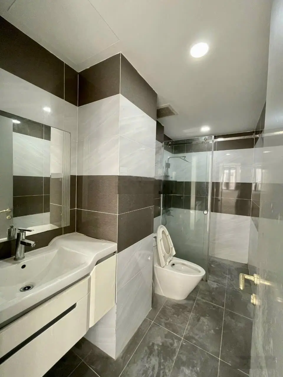 Bán nhà phố 4 tầng mới và đẹp Jamona City Đào Trí, 5x18, kề sông SG, đường 20m, 16.5 tỷ. 0903053669