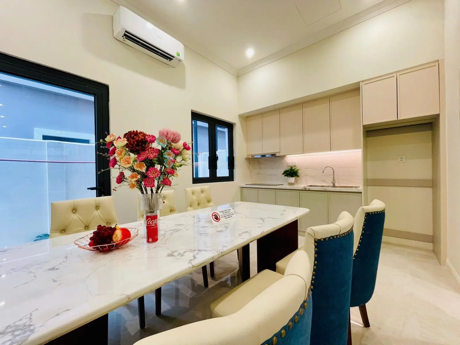 Chính chủ cắt lỗ liền kề 54m - Đã hoàn thiện 3 tâng - có cam kết tiền thuê 18% - Trung tâm dự án