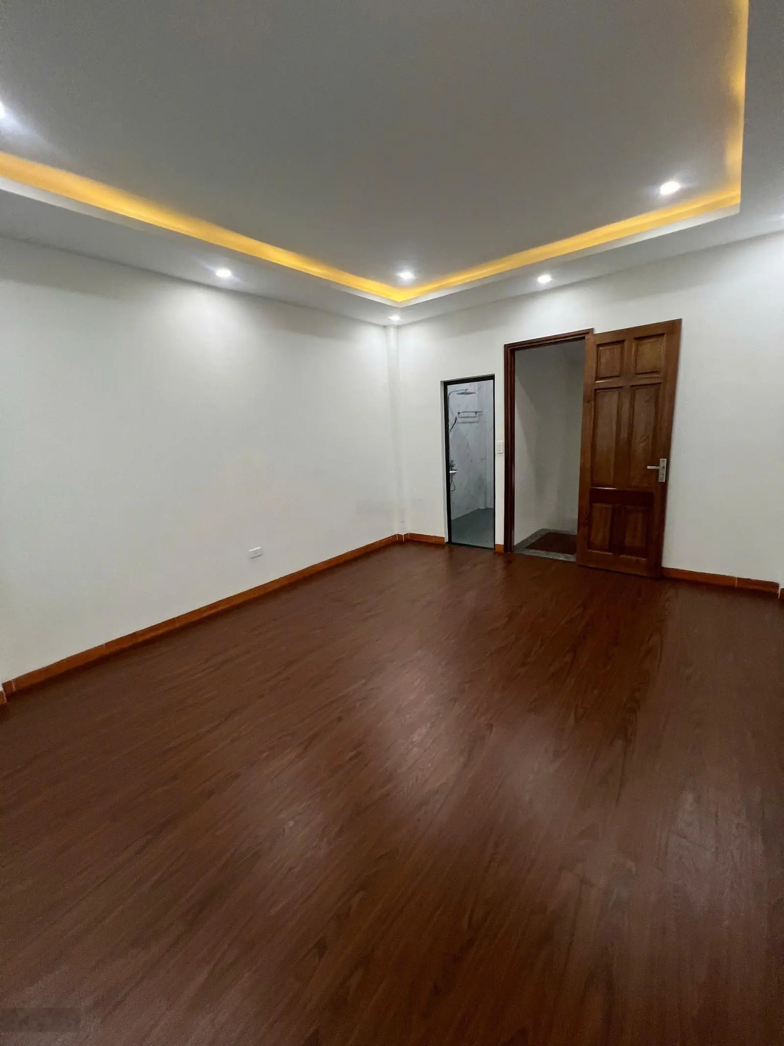 Bán nhà đẹp ở ngay GẦN Ô TÔ, gần hồ Mậu Lương Hà Đông, 5 tầng 5 tỷ 98