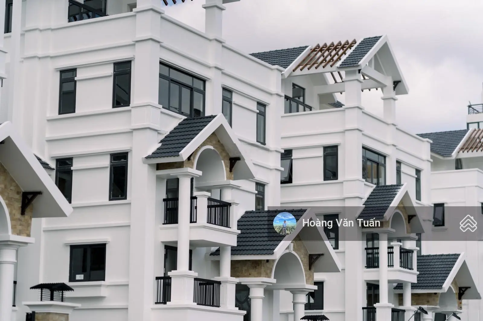 Lô góc 17.5x22m, biệt thự Thạnh Mỹ Lợi Villas, Hầm 5 lầu áp mái, chỉ 70 tỷ 0931 727 ***