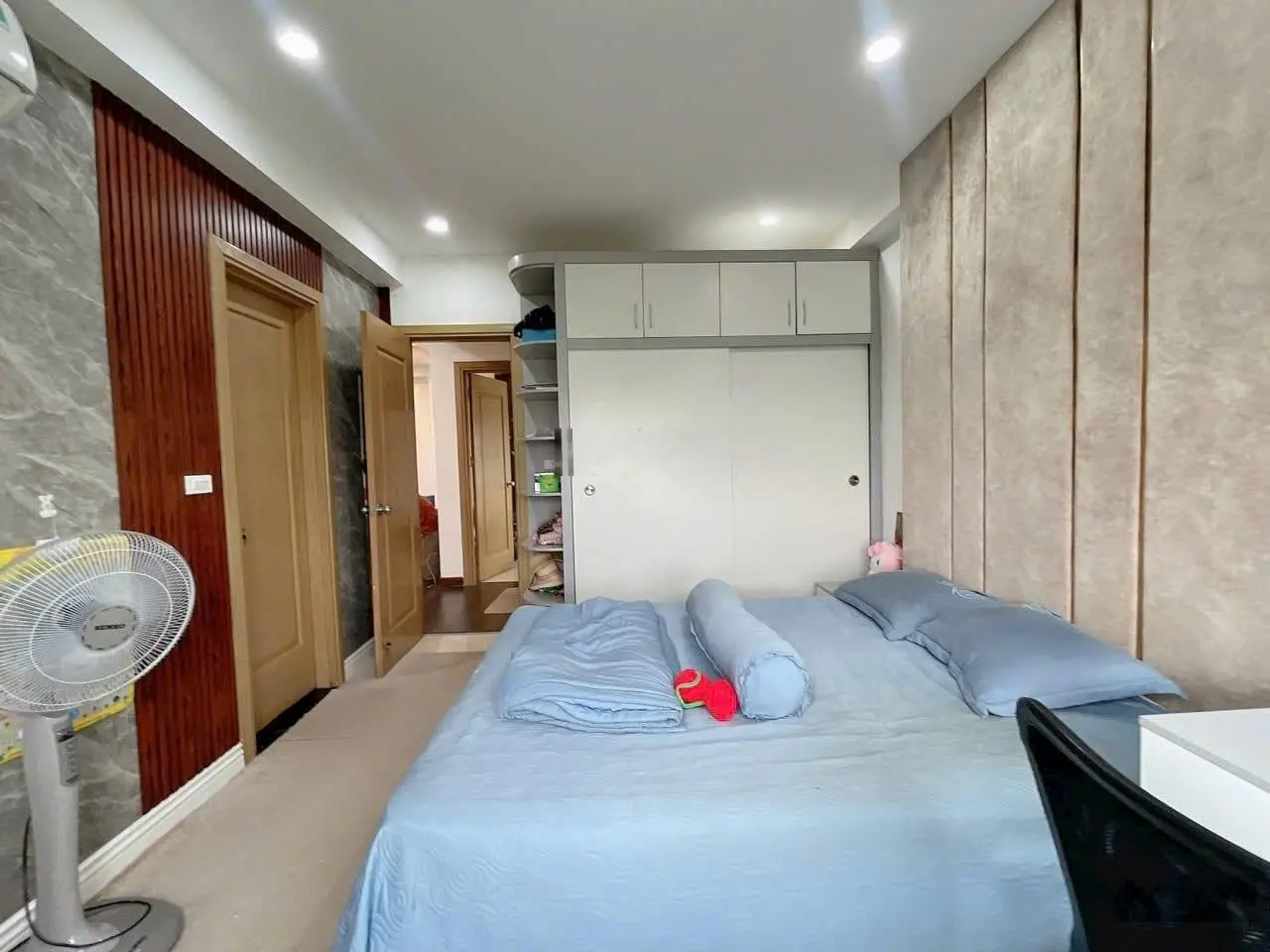 Bán căn 2pn CT12 Văn Phú, căn góc 77m2 giá chỉ 3, x tỷ. Lh 0985138652