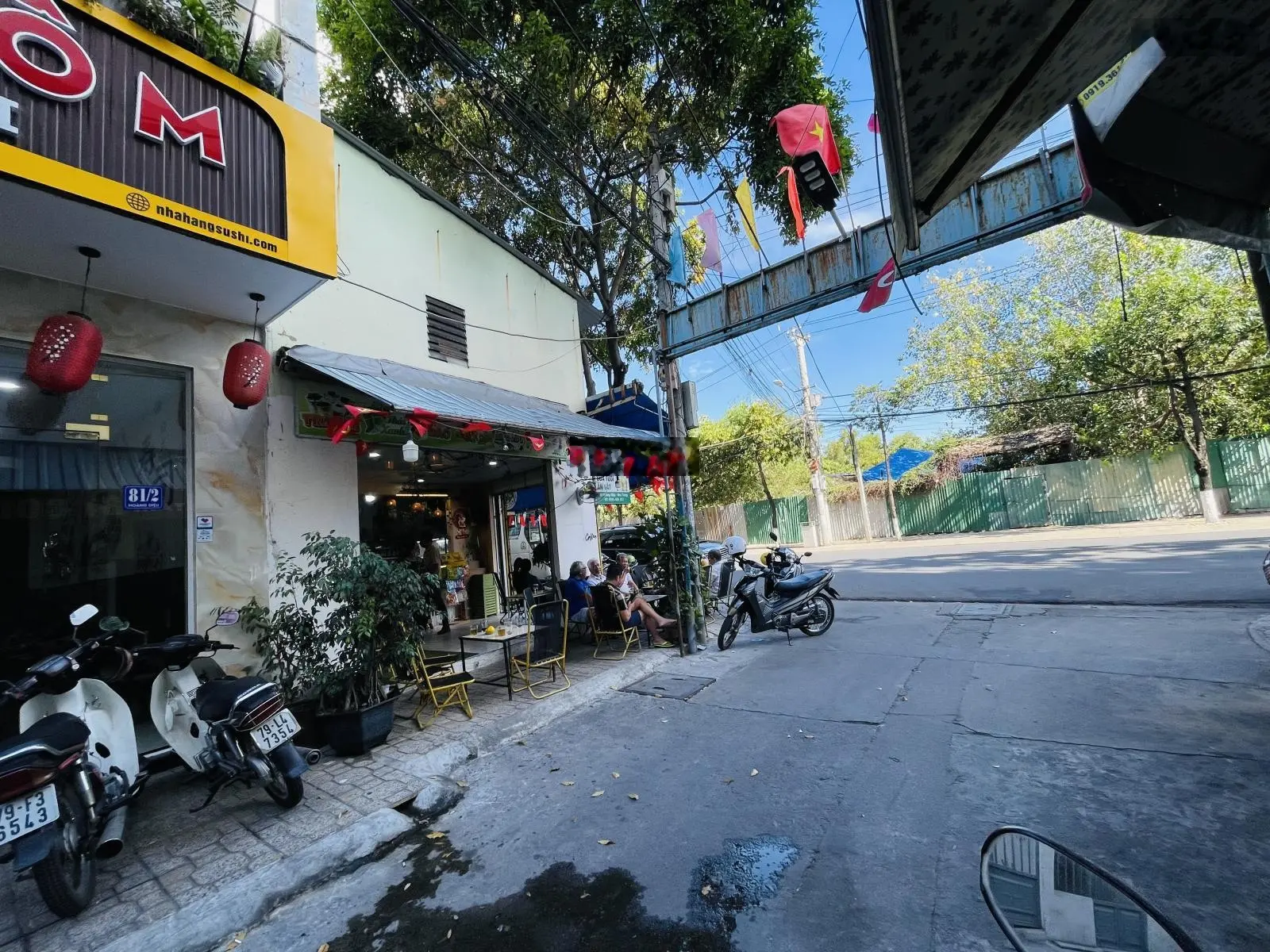 Bán nhà đang kinh doanh tốt tại đường hoàng diệu, nha trang. cách biển 400m diện tích: 108,6 m