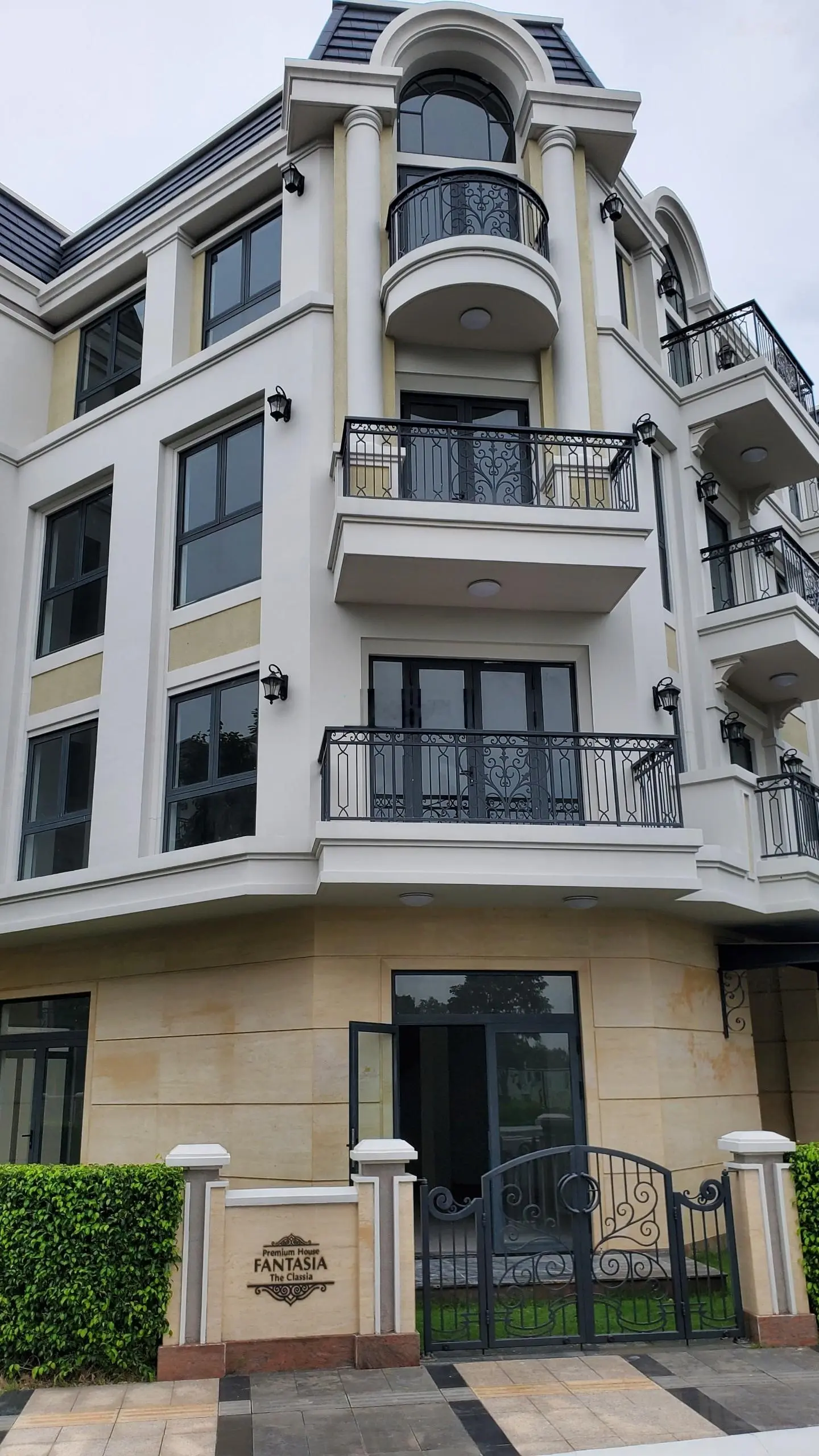 Nhà liền thổ Khang Điền sang trọng compound có sổ hồng giá gốc CDT giảm sốc 2,6 tỷ