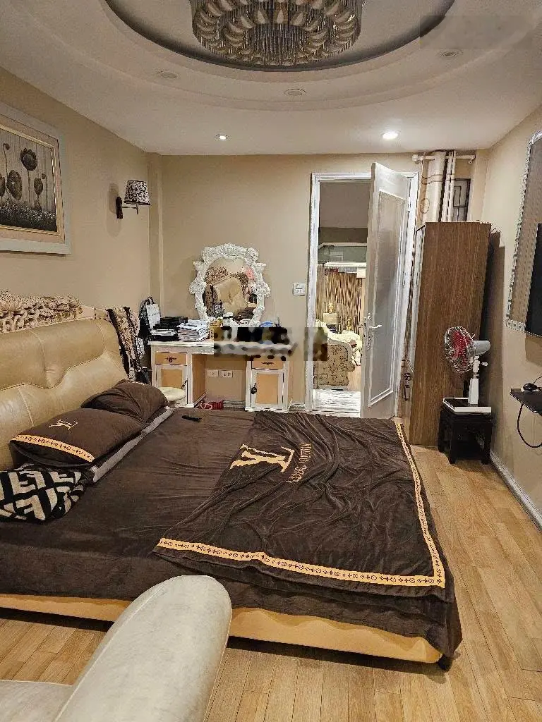 Nhà đẹp quận Hoàn Kiếm cách ô tô chỉ 50m khu vực vip giá chỉ 12.9 tỷ tiện ích xung quanh