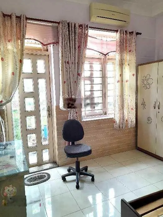 Nhà Hiếm Khó Tìm - Mặt Tiền Kinh Doanh Nở Hậu - Ngay Trường Học Tân Trụ-Tân Bình - DT 61m - 5 Tầng.