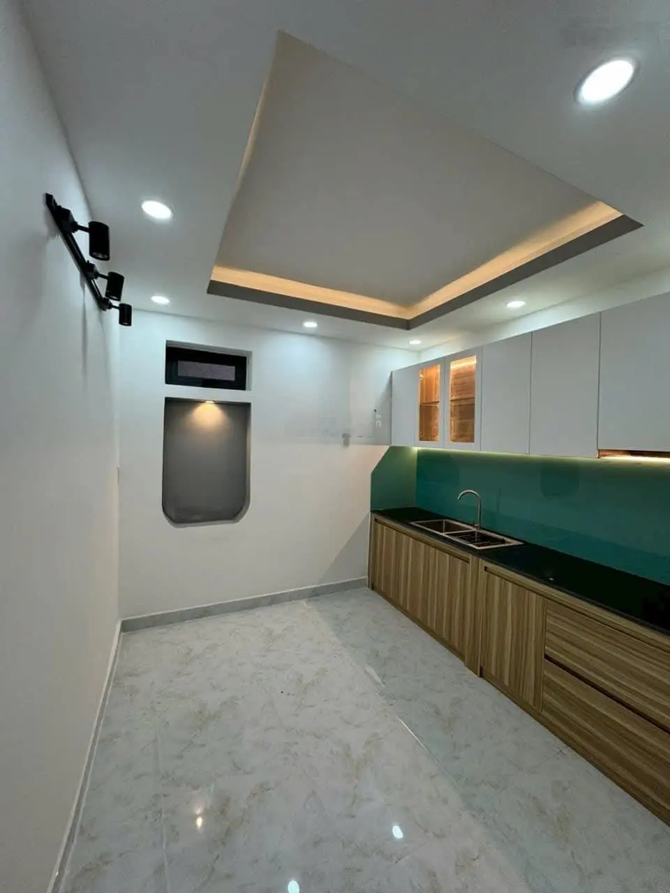 Bán nhà hẻm Nguyễn Trọng Tuyển,TB DT(50,4m2) có sổ hồng riêng - giá nhỉnh hơn 2tỷ là sở hữu nhà đẹp