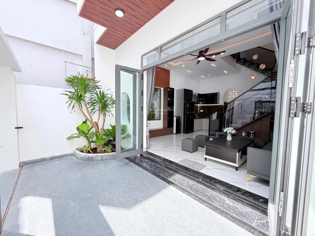 Bán nhà chính chủ 72 m2 oto đỗ gần nhà gần Điện Biên Phủ - Quận Thanh Khê
