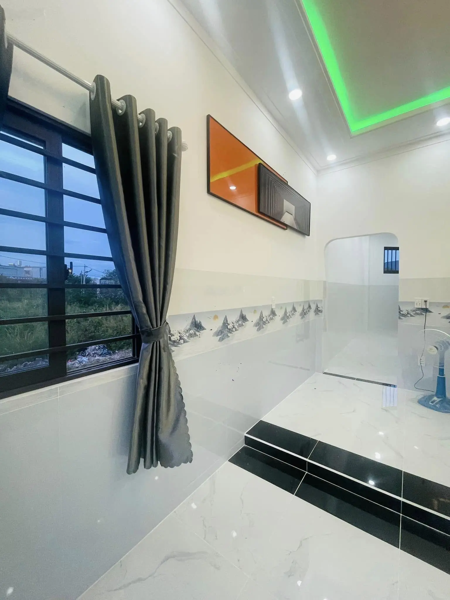 Nhà trung tâm Long Điền diện tích 90m2 2 phòng ngủ đường xe hơi khu dân cư gần nhà hát