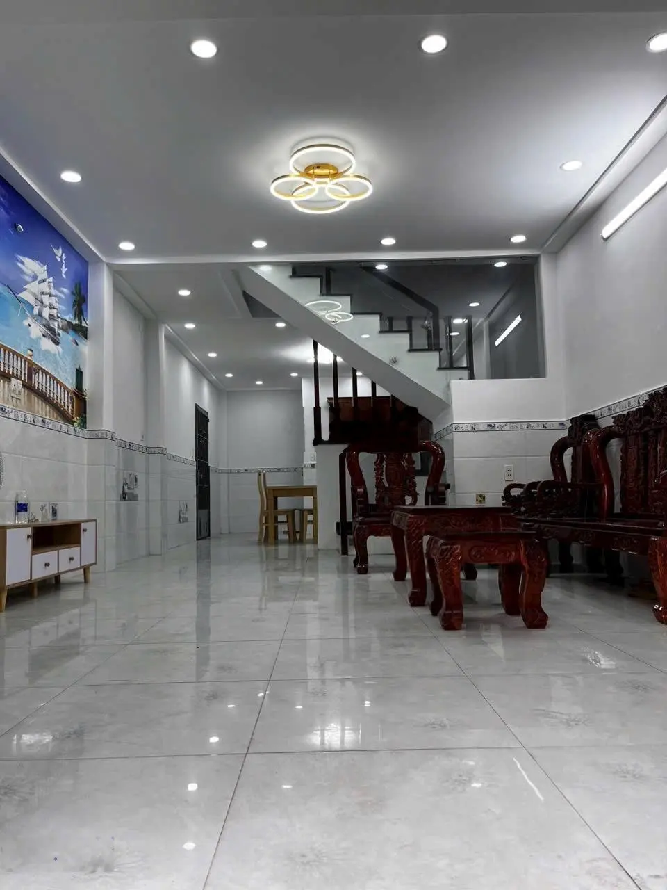 Kẹt vốn bán gấp nhà đẹp 1T1L hẻm oto Thăng Long, P4, Tân Bình. Giá hấp dẫn 3tỷ750/căn 99m2. Sẵn sổ.