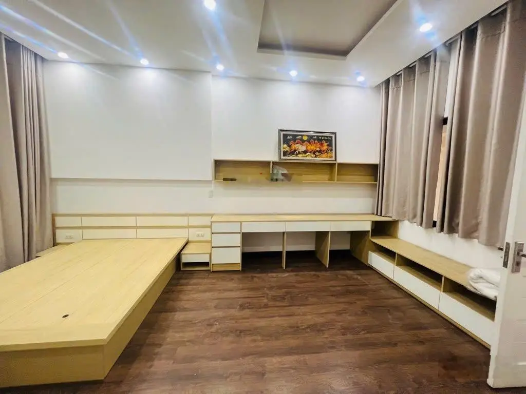 Bán nhà 3 tầng mới đẹp mt lý nhân tông, dt 100m2, giá nhỉnh 8,x tỷ