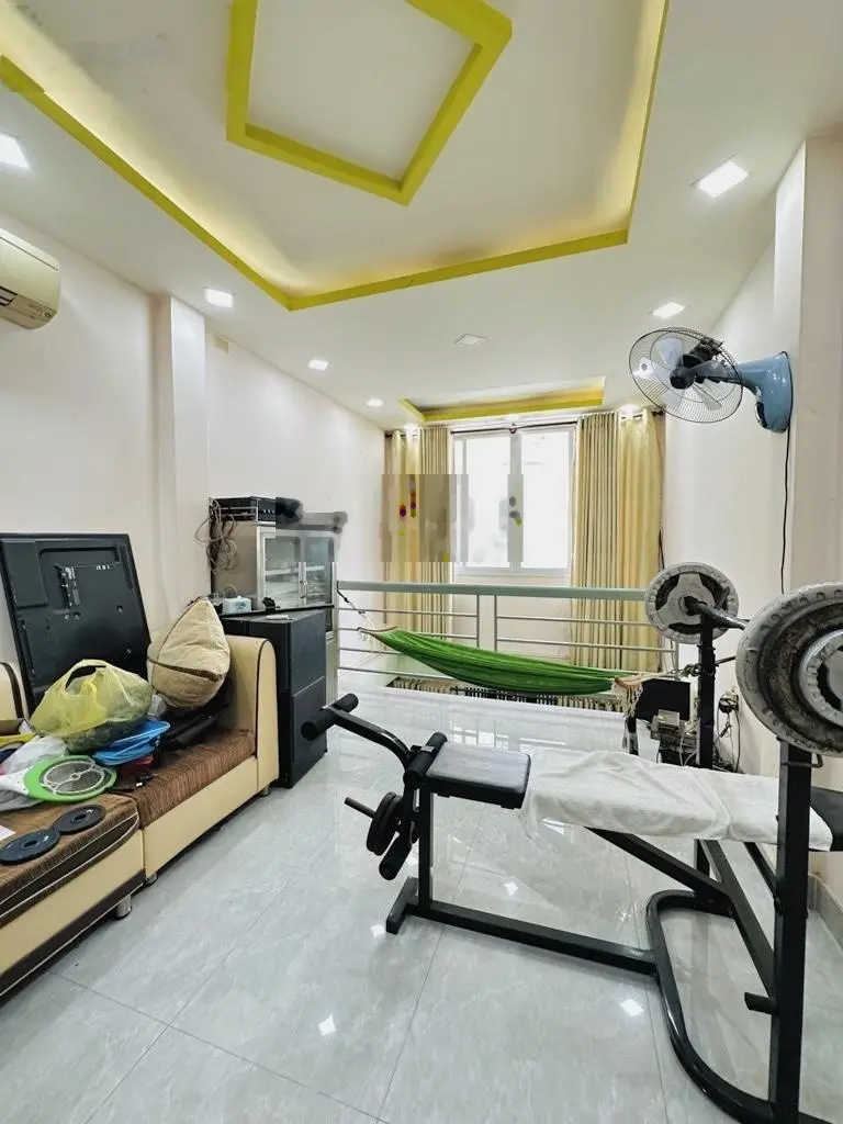 Nhà nở hậu xíu - đường 3/2 - 3.3x12(35/40m2), 5tầng - nhích 8tỷ