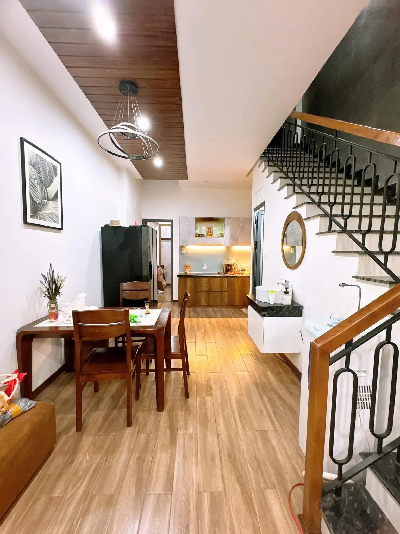 Nhà 2mê rưỡi kiệt 62/12/2 Nguyễn Huy Tưởng Vị trí : cách đường chính 30m,