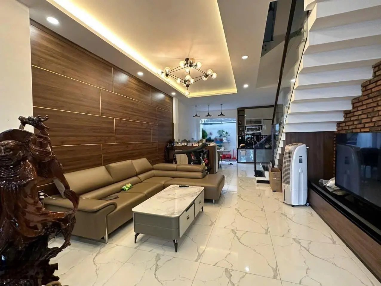 Bán nhà đẹp 80m2 có 3 tầng ở KDT Lê Hồng Phong 2 Nha Trang, Khánh Hòa - vị trí đẹp đầy đủ tiện ích