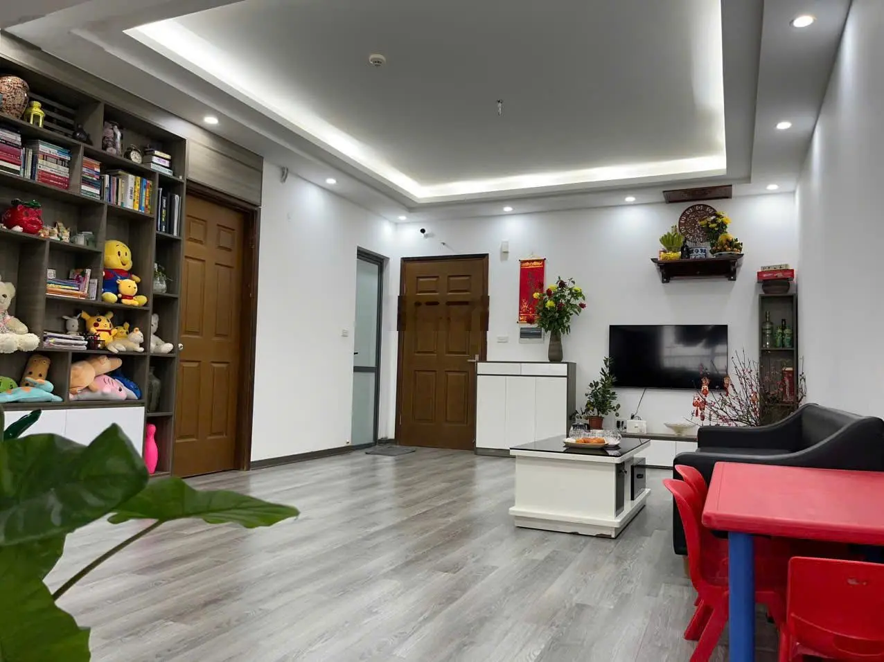 Căn góc 90.6m2 tòa HHB 3PN 2VS ban công Đông Nam full nội thất giá chỉ 2.7 tỷ