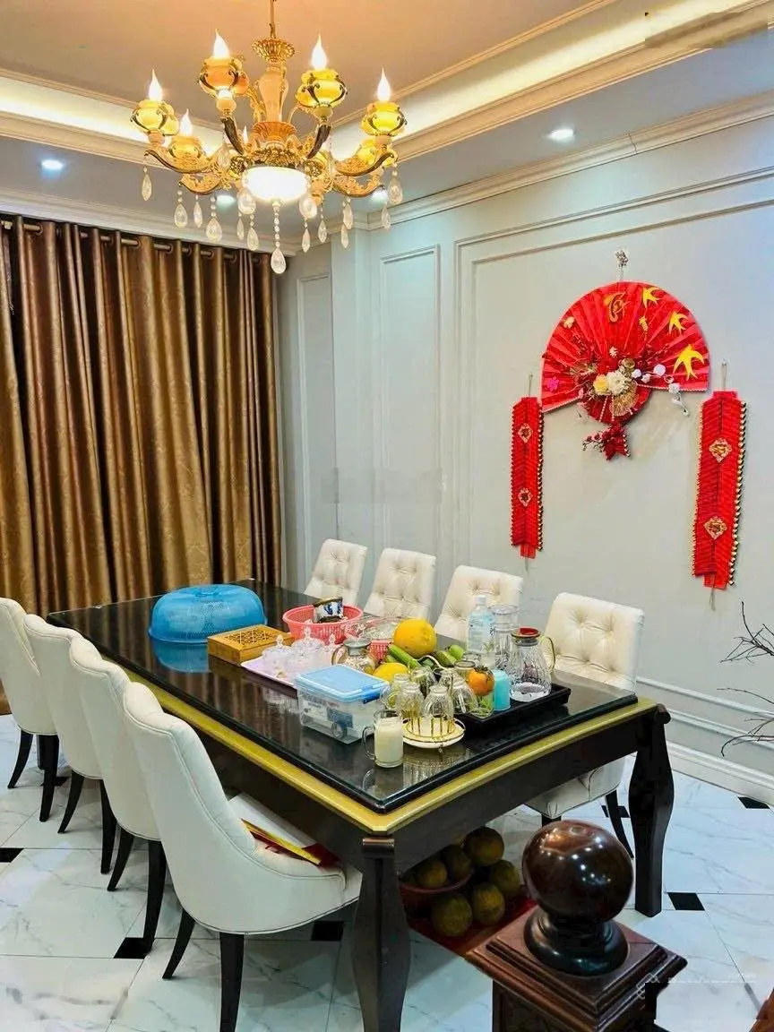 1 nhà ra mặt phố nguyễn khuyến -- vị trí kinh doanh đắc địa -- giá ngon kđt văn quán