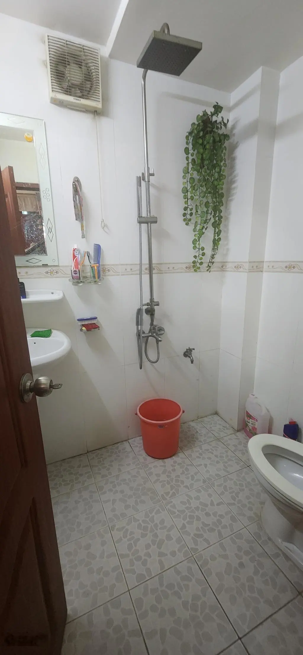 Nhà tôn đản q4 - hẻm ôtô - 42m2 - 4 lầu đúc- ko qh-chỉ 6 tỷ nhỉnh