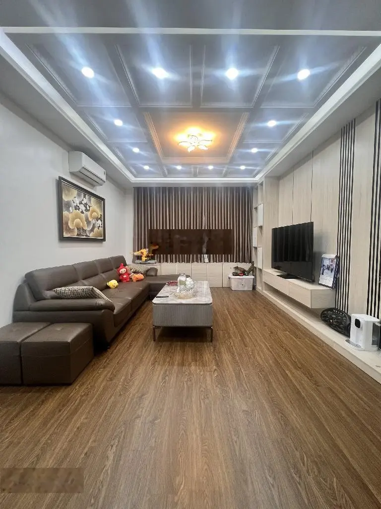 Chính chủ cần bán nhà Định Công Hoàng Mai 41m2 6 tầng MT 4,2m oto giá 5,5 tỷ