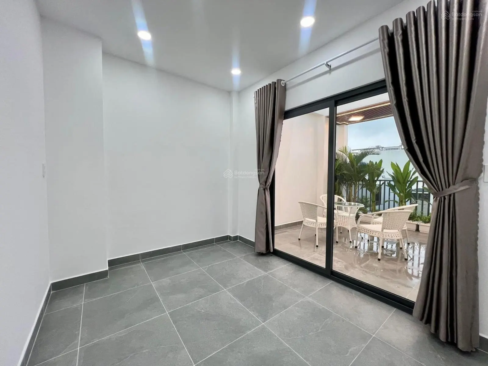 Nhà xây mới hxh 12m điện nước âm 4tầng 4pn 5wc 4x14m Thới An Q12 cách 500m tới Gò Vấp