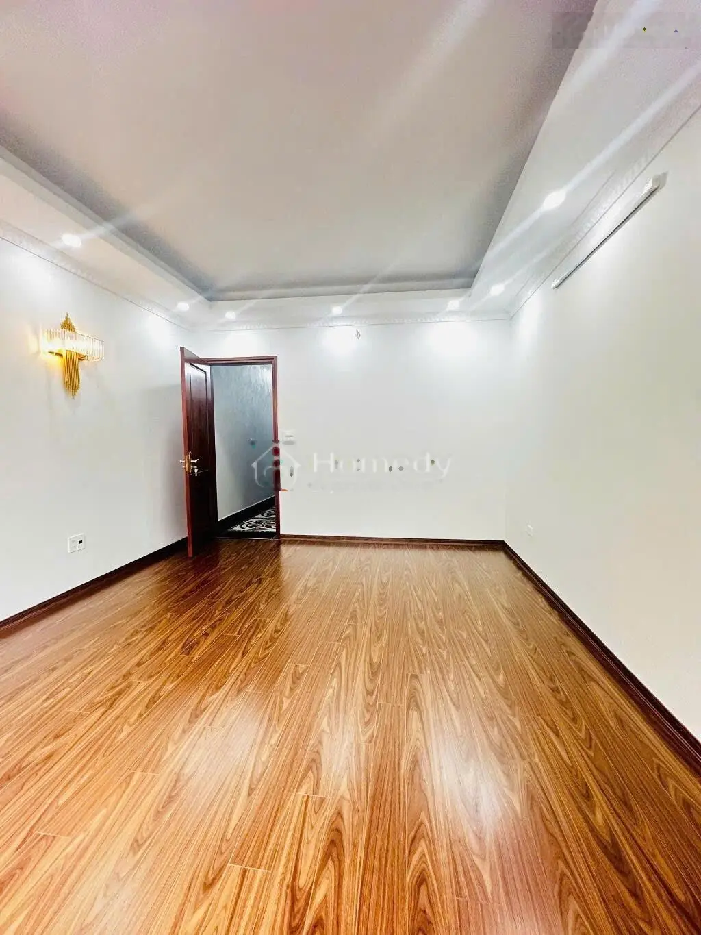 Siêu phẩm nhà mới Cầu giấy Thang máy - 2 mặt thoáng - full nội thất . LH Em Hương 0966711386